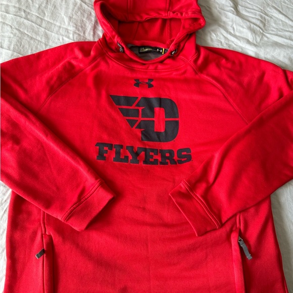 DAYTON FLYERS (UNDER ARMOUR) hoodie. - Picture 2 of 16